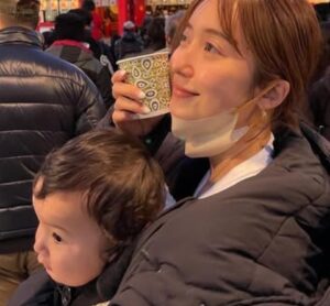衛藤美彩と子供