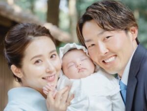 衛藤美彩と源田壮亮と長男