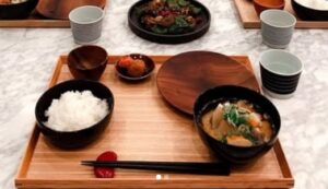 ローラが友人にふるまったご飯